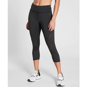 Athleta Mesh Contender Capri (Black)